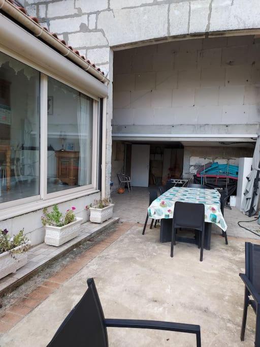 Apartmán Le Lys Saintes Exteriér fotografie